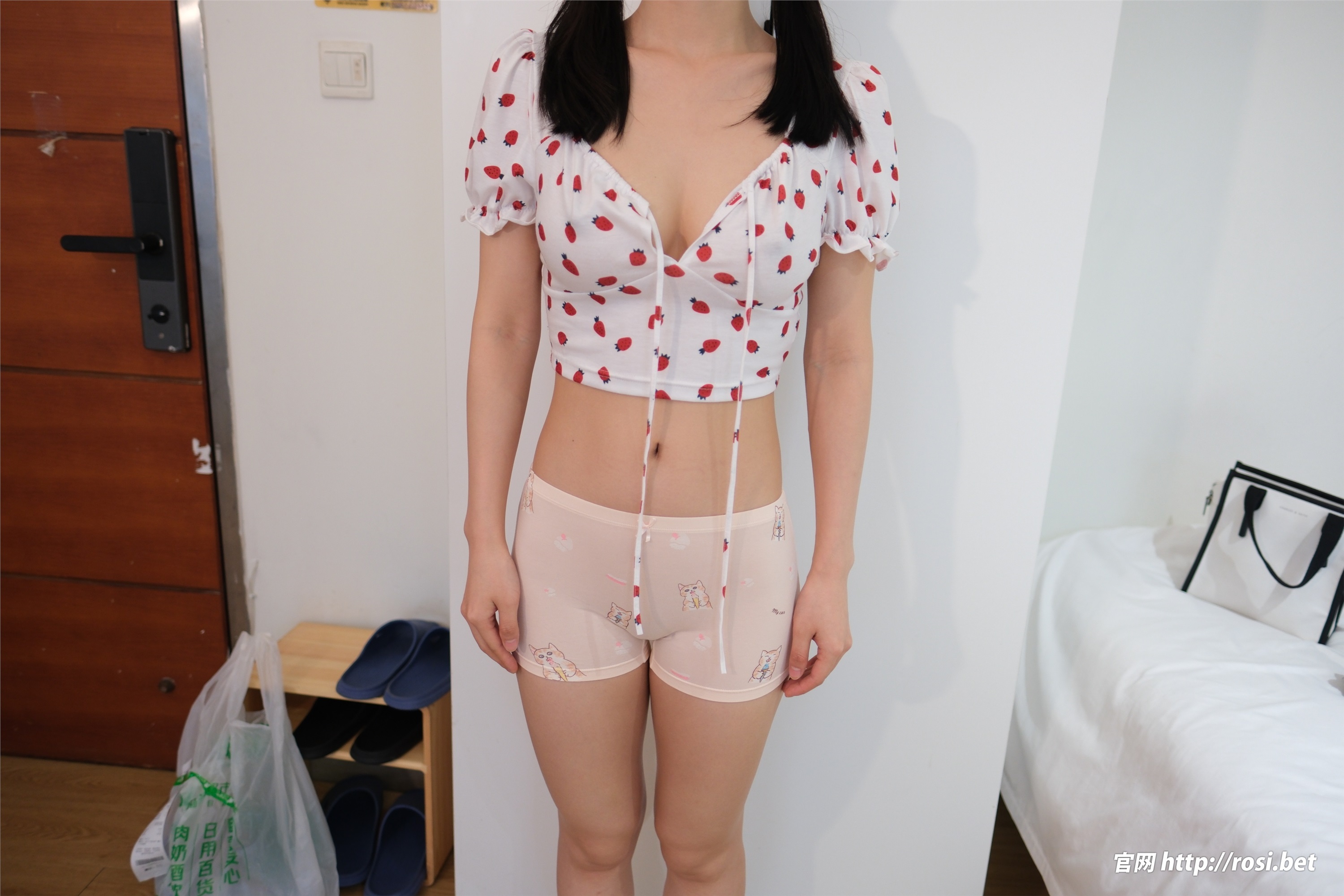 ROSI写真 2024.10.08 NO.4691